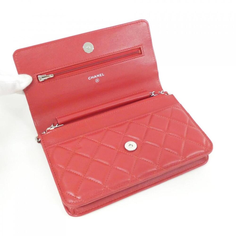 CHANEL Red Wallet - Picture 7 of 10